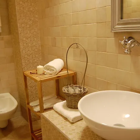 Antica Mateola Rooms&suites Hotel *